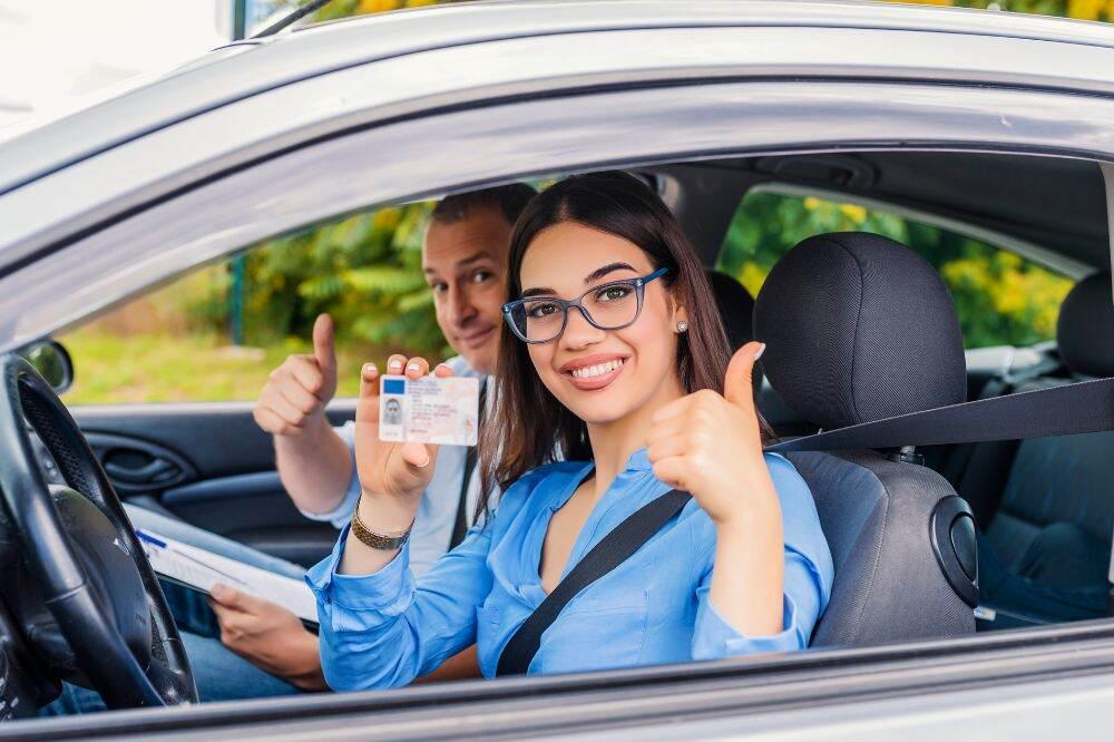 How to Choose the Right Driving School in Australia: 10 Things to Check